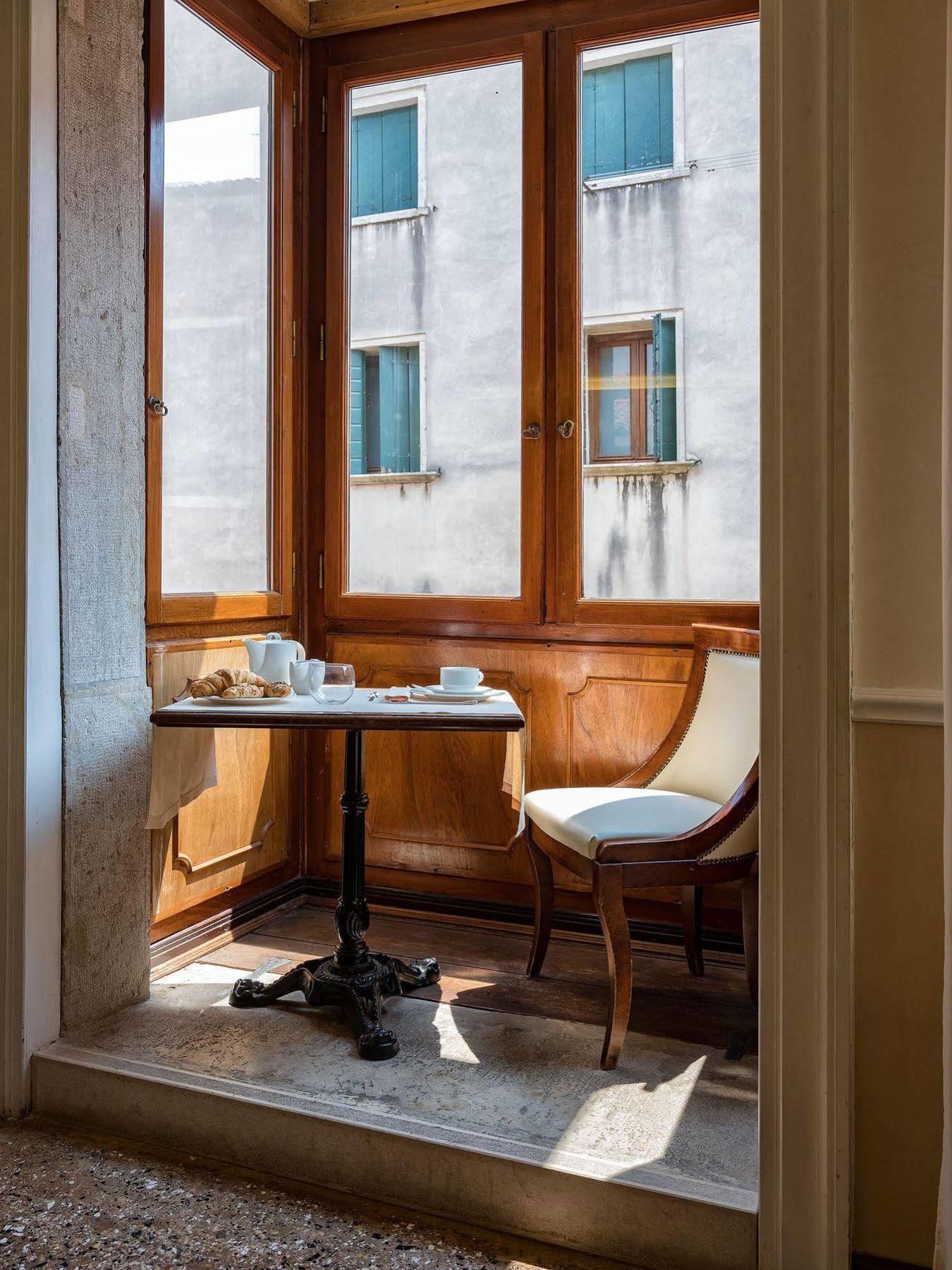 Dell'opera Venice